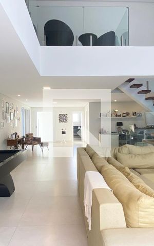 Casa de condomínio para alugar com 430m², 5 quartos e 6 vagasSala de Jogos