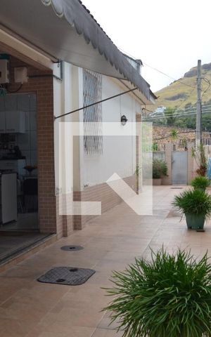Casa à venda com 210m², 3 quartos e 6 vagasÁrea Externa