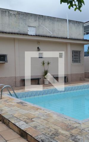 Casa à venda com 210m², 3 quartos e 6 vagasÁrea Externa