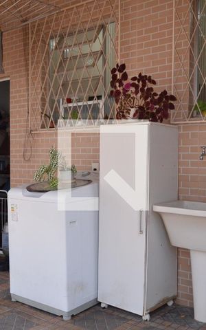Casa à venda com 210m², 3 quartos e 6 vagasÁrea de Serviço