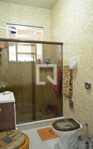Casa à venda com 210m², 3 quartos e 6 vagasBanheiro Social