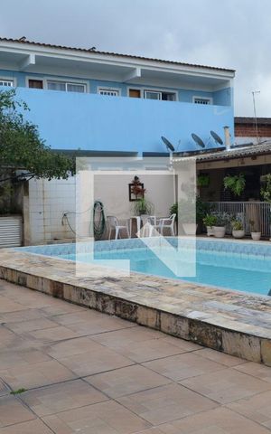 Casa à venda com 210m², 3 quartos e 6 vagasÁrea Externa