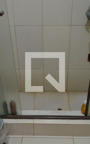 Casa à venda com 210m², 3 quartos e 6 vagasBanheiro da Suíte