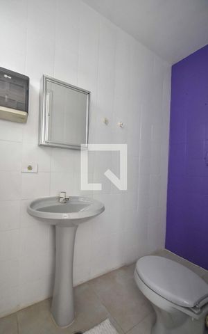Casa para alugar com 215m², 4 quartos e 2 vagasBanheiro 02