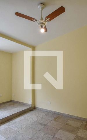 Casa para alugar com 215m², 4 quartos e 2 vagasQuarto 03