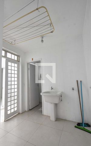 Casa para alugar com 215m², 4 quartos e 2 vagasLavanderia