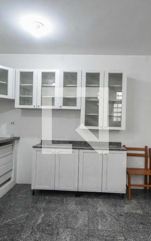 Casa para alugar com 215m², 4 quartos e 2 vagasCozinha