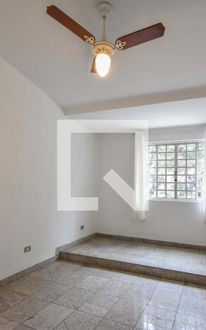 Casa para alugar com 215m², 4 quartos e 2 vagasQuarto 02