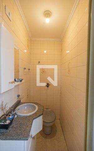 Apartamento para alugar com 65m², 2 quartos e 1 vaga Apartamento para alugar com 65m², 2 quartos e 1 vagaBanheiro de Serviço