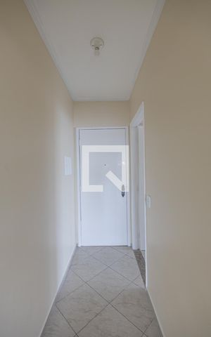 Apartamento para alugar com 65m², 2 quartos e 1 vaga Apartamento para alugar com 65m², 2 quartos e 1 vagaHall