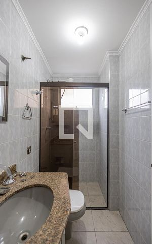 Apartamento para alugar com 65m², 2 quartos e 1 vaga Apartamento para alugar com 65m², 2 quartos e 1 vagaBanheiro Social