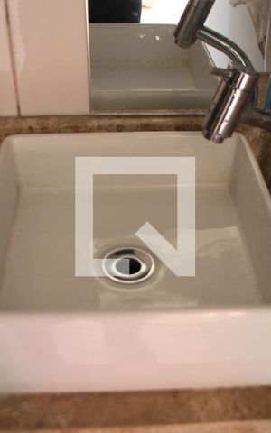 Apartamento à venda com 38m², 2 quartos e 1 vagaBanheiro - Torneira
