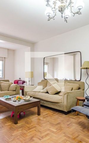 Apartamento à venda com 140m², 2 quartos e 1 vaga Apartamento à venda com 140m², 2 quartos e 1 vagaSala