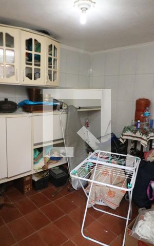 Casa à venda com 250m², 3 quartos e 4 vagasQuarto de Serviço