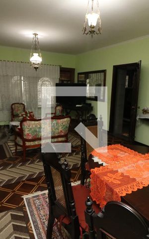 Casa à venda com 250m², 3 quartos e 4 vagasSala