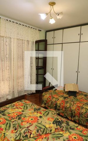 Casa à venda com 250m², 3 quartos e 4 vagasQuarto 2