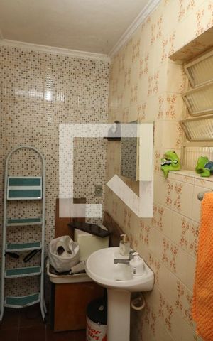 Casa à venda com 250m², 3 quartos e 4 vagasBanheiro de Serviço