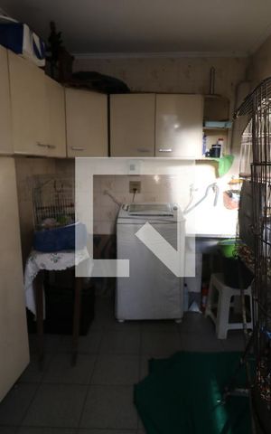 Casa à venda com 250m², 3 quartos e 4 vagasÁrea de Serviço
