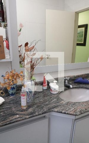 Casa à venda com 250m², 3 quartos e 4 vagasBanheiro