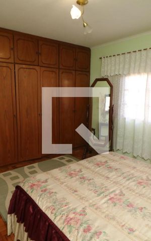 Casa à venda com 250m², 3 quartos e 4 vagasSuite