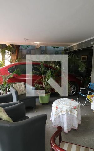 Casa à venda com 250m², 3 quartos e 4 vagasGaragem