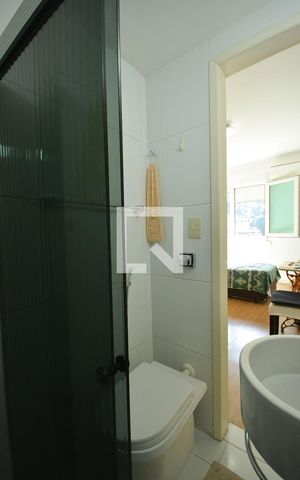 Apartamento à venda com 64m², 2 quartos e 1 vagaBanheiro com suíte