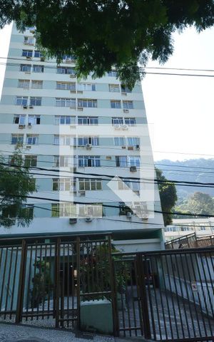 Apartamento à venda com 64m², 2 quartos e 1 vagaFachada