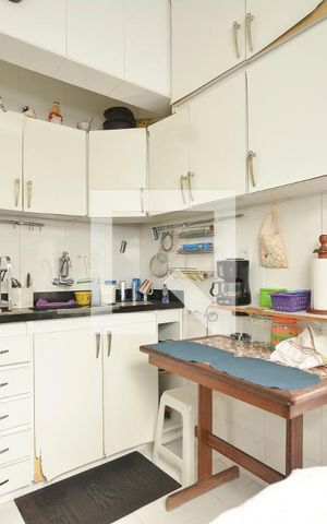Apartamento à venda com 64m², 2 quartos e 1 vagaCozinha
