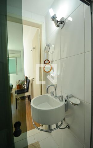 Apartamento à venda com 64m², 2 quartos e 1 vagaBanheiro com suíte