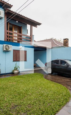Casa à venda com 292m², 4 quartos e 3 vagas Casa à venda com 292m², 4 quartos e 3 vagasPátio