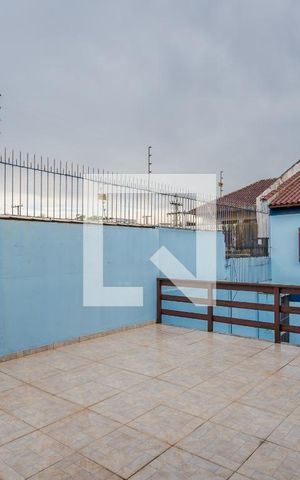 Casa à venda com 292m², 4 quartos e 3 vagas Casa à venda com 292m², 4 quartos e 3 vagasTerraço