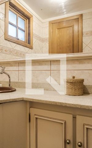 Casa à venda com 292m², 4 quartos e 3 vagas Casa à venda com 292m², 4 quartos e 3 vagasLavabo
