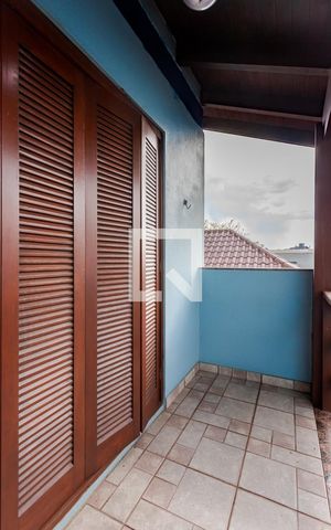 Casa à venda com 292m², 4 quartos e 3 vagas Casa à venda com 292m², 4 quartos e 3 vagasVaranda 2