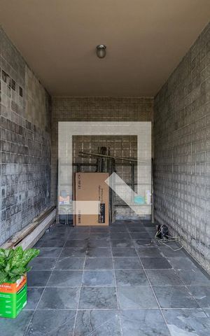 Casa à venda com 400m², 3 quartos e 2 vagas Casa à venda com 400m², 3 quartos e 2 vagasGaragem