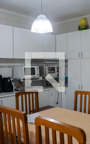 Casa à venda com 221m², 4 quartos e 2 vagas Casa à venda com 221m², 4 quartos e 2 vagasCozinha casa 1