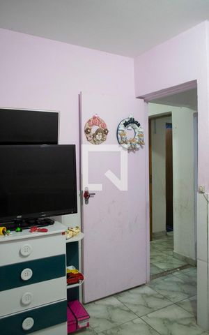 Casa à venda com 221m², 4 quartos e 2 vagas Casa à venda com 221m², 4 quartos e 2 vagasQuarto 2 casa 2