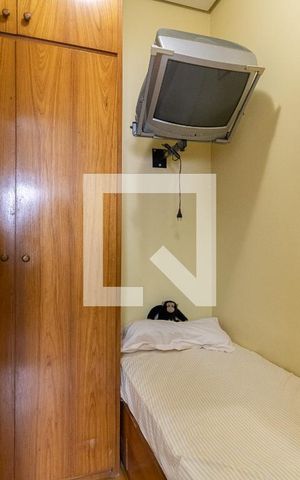 Apartamento à venda com 360m², 5 quartos e 4 vagas Apartamento à venda com 360m², 5 quartos e 4 vagasQuarto de Serviço