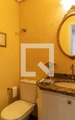 Apartamento à venda com 360m², 5 quartos e 4 vagas Apartamento à venda com 360m², 5 quartos e 4 vagasLavabo