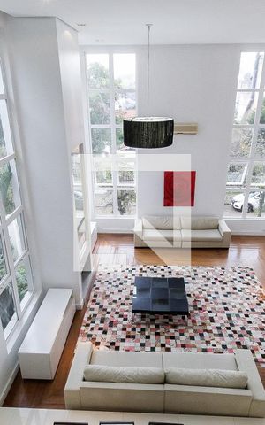 Casa à venda com 389m², 3 quartos e 4 vagasSala