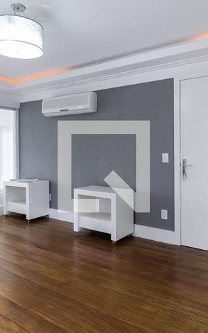 Casa à venda com 389m², 3 quartos e 4 vagasSuíte