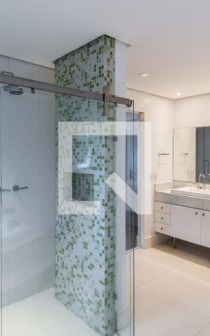 Casa à venda com 389m², 3 quartos e 4 vagasBanheiro da suíte