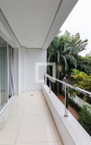 Casa à venda com 389m², 3 quartos e 4 vagasSacada da suíte