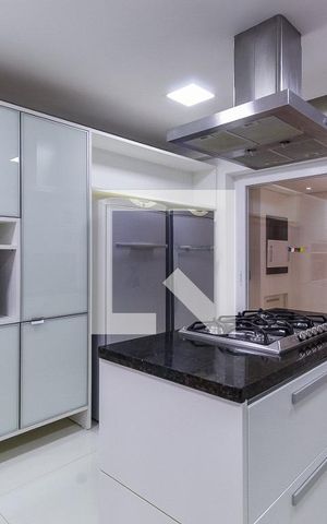 Casa à venda com 389m², 3 quartos e 4 vagasCozinha