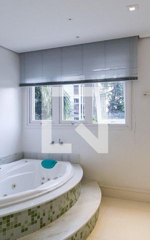 Casa à venda com 389m², 3 quartos e 4 vagasBanheiro da suíte