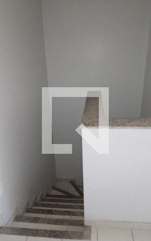 Casa de condomínio à venda com 106m², 3 quartos e 1 vagaÁrea de Serviço
