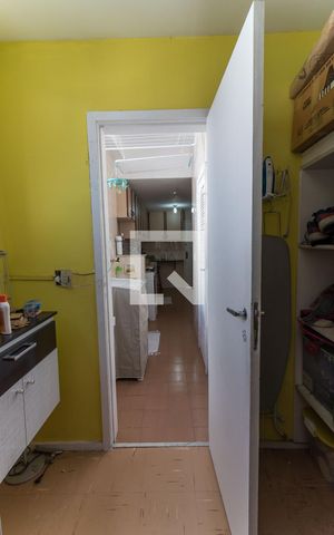 Apartamento à venda com 90m², 2 quartos e 1 vaga Apartamento à venda com 90m², 2 quartos e 1 vagaQuarto de Serviço