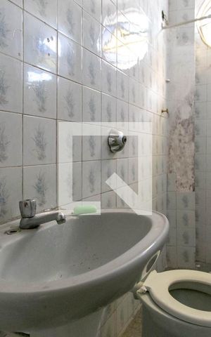 Apartamento à venda com 45m², 2 quartos e sem vagaBanheiro