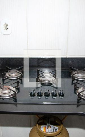 Apartamento à venda com 84m², 3 quartos e 3 vagas Apartamento à venda com 84m², 3 quartos e 3 vagasCozinha e Área de Serviço