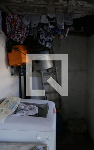 Casa à venda com 400m², 2 quartos e 2 vagasÁrea de Serviço