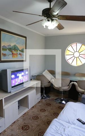 Casa à venda com 400m², 2 quartos e 2 vagasSala